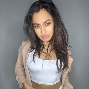 Meet your Posher, Gabriela